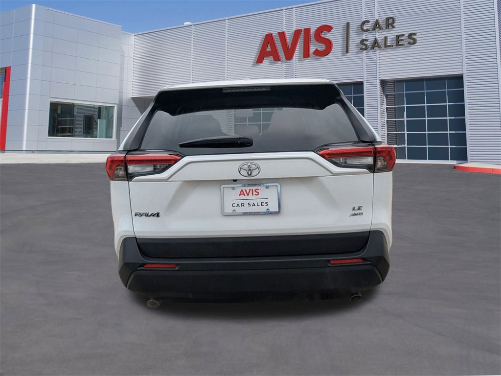 Used 2025 Toyota RAV4 LE image 7