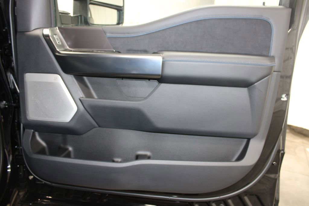 New 2026 Ford F250 Platinum image 38