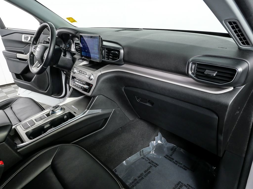 Used 2023 Ford Explorer XLT w/ Equipment Group 202A image 21