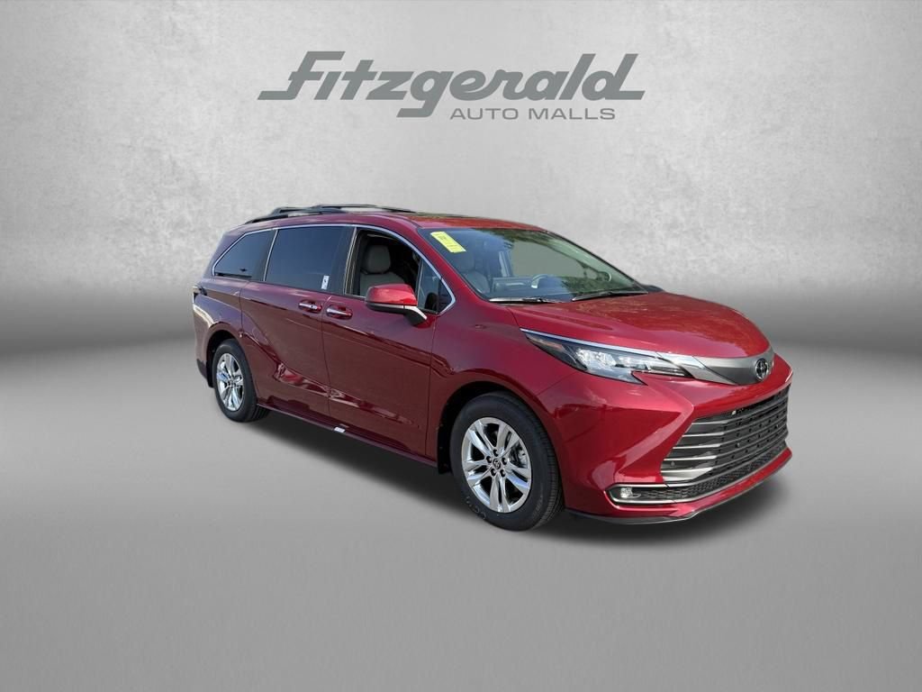 Used 2026 Toyota Sienna XLE AWD/4WD image 1