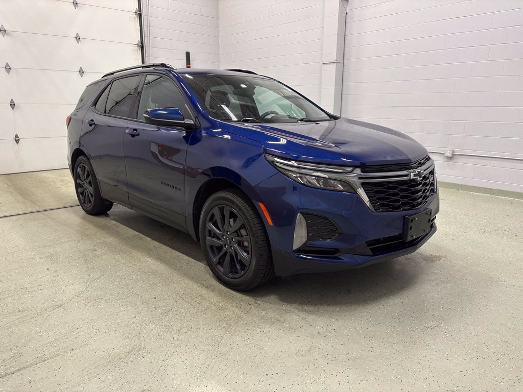 Used 2022 Chevrolet Equinox RS w/ RS Leather Package AWD/4WD image 2