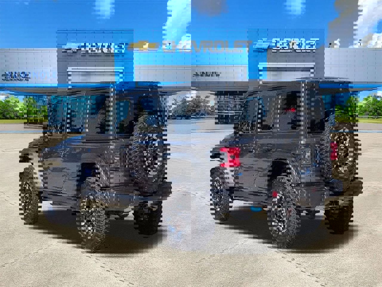 Used 2025 Jeep Wrangler Unlimited Rubicon 4xe w/ Convenience Group image 3