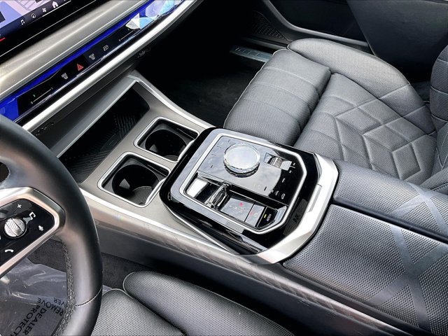 Used 2023 BMW 760i xDrive AWD/4WD image 14
