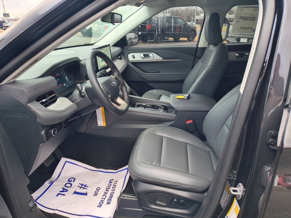 New 2026 Ford Explorer Active w/ Active Comfort Package image 10