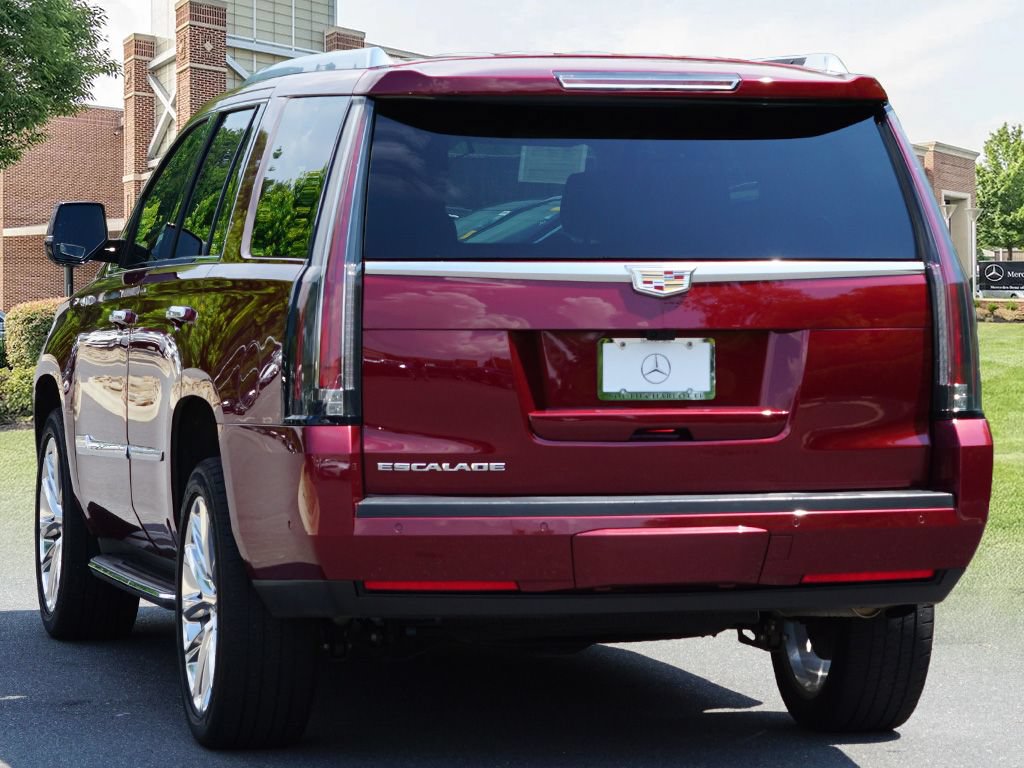 Used 2020 Cadillac Escalade Luxury AWD/4WD image 7