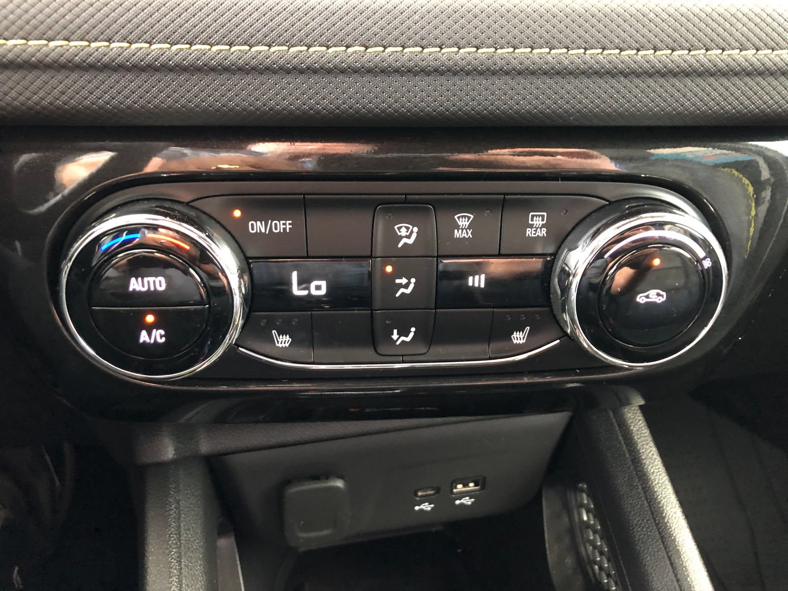 Used 2025 Chevrolet TrailBlazer ACTIV w/ Convenience Package AWD/4WD image 29
