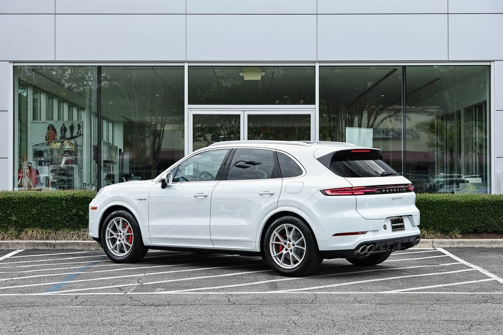 New 2025 Porsche Cayenne S image 3
