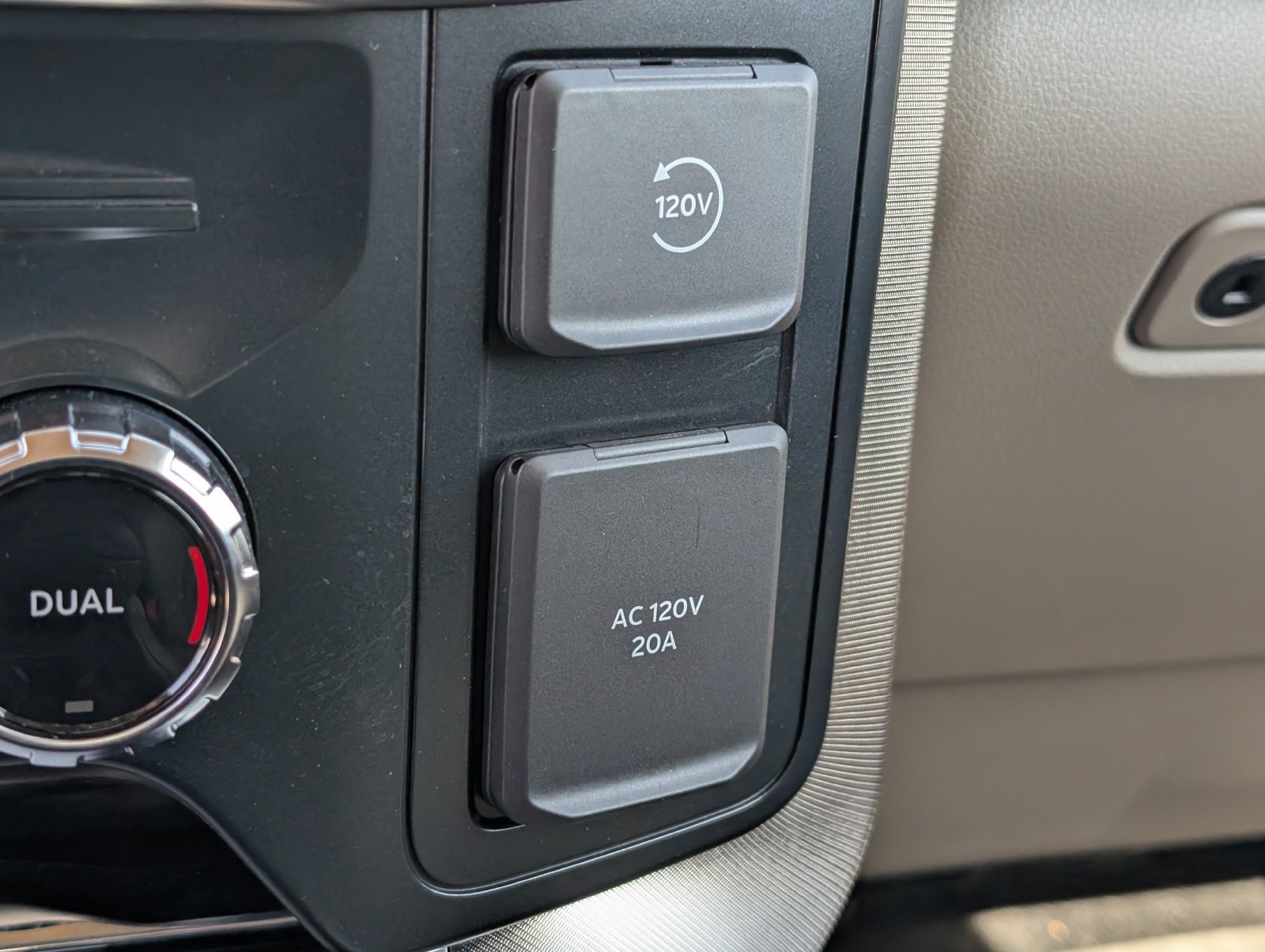 Used 2025 Ford F150 Platinum w/ Equipment Group 703A Plus AWD/4WD image 20