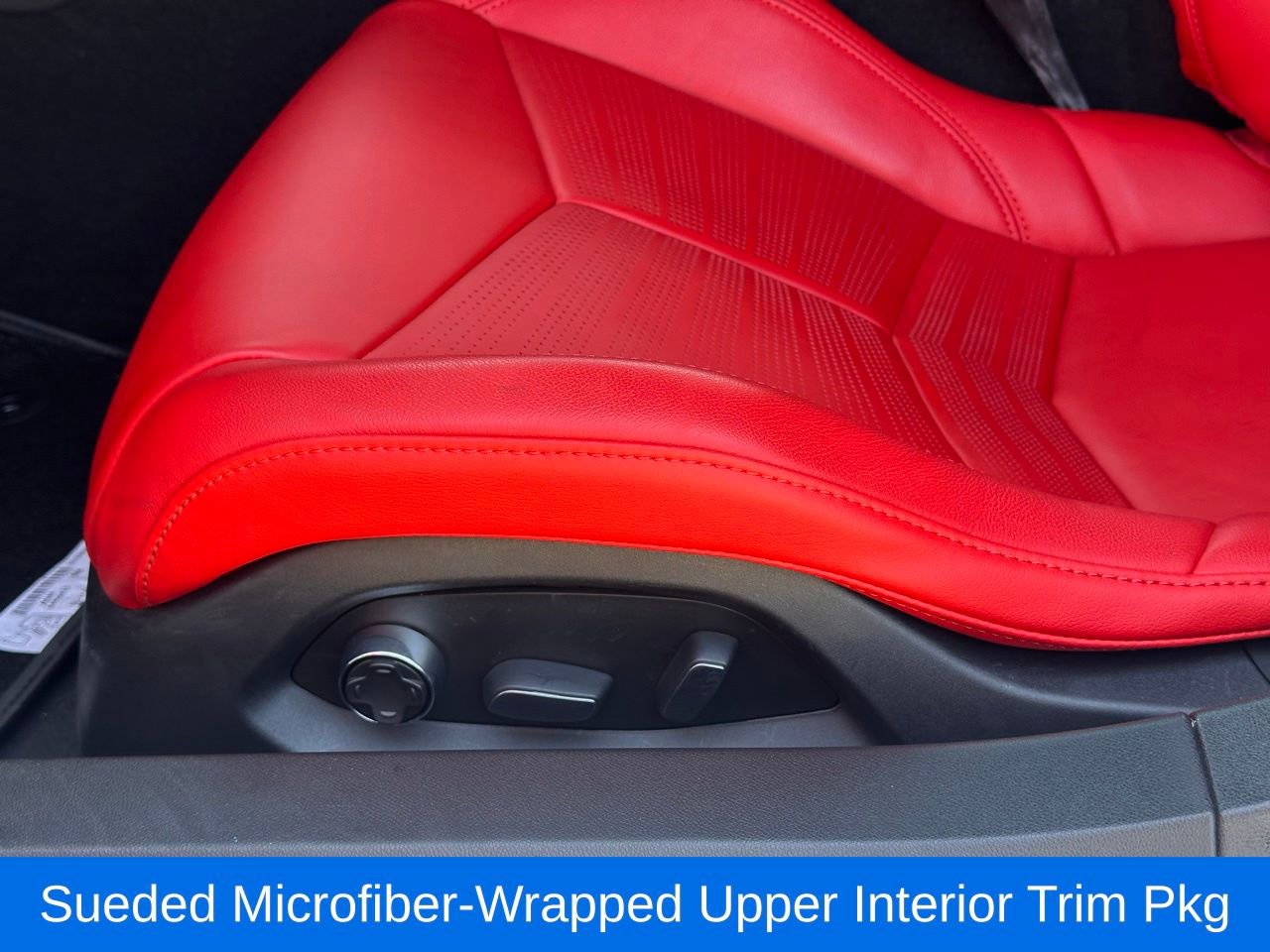 Used 2020 Chevrolet Corvette Stingray Premium Cpe w/ 3LT Preferred Equipment Group image 21