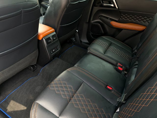 Used 2023 Mitsubishi Outlander SEL 40th Anniversary AWD/4WD image 10