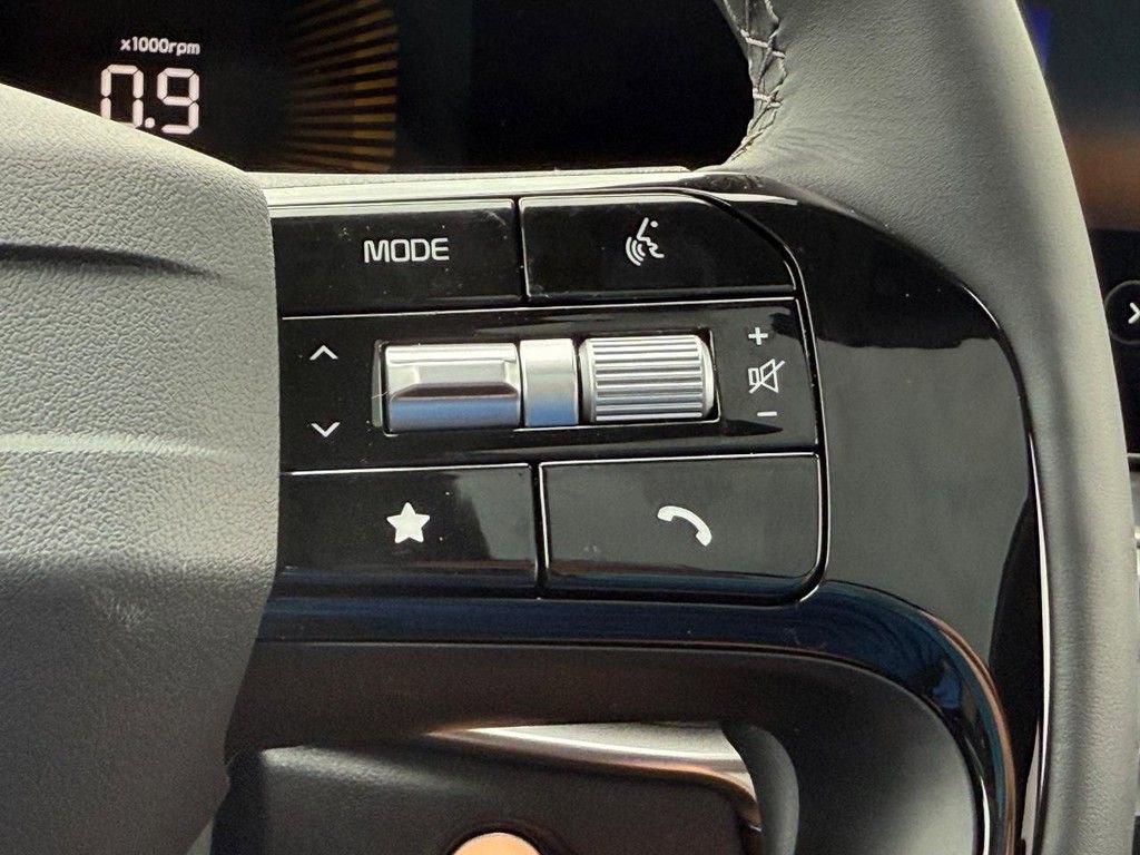 New 2026 Kia Sorento S w/ S Panoramic Sunroof Package image 13