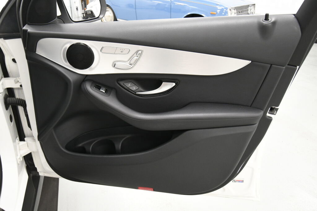 Used 2019 Mercedes-Benz GLC 300 4MATIC image 28