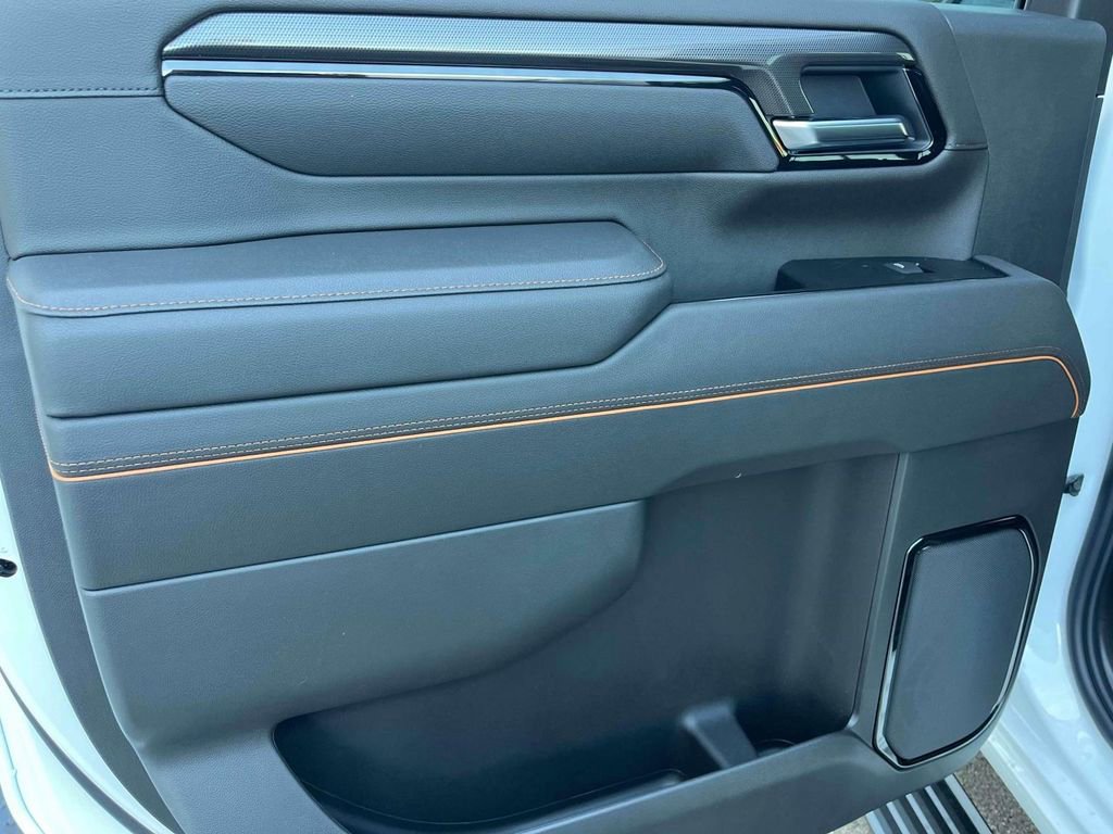 New 2026 GMC Sierra 2500 AT4 w/ AT4 Premium Plus Package image 16