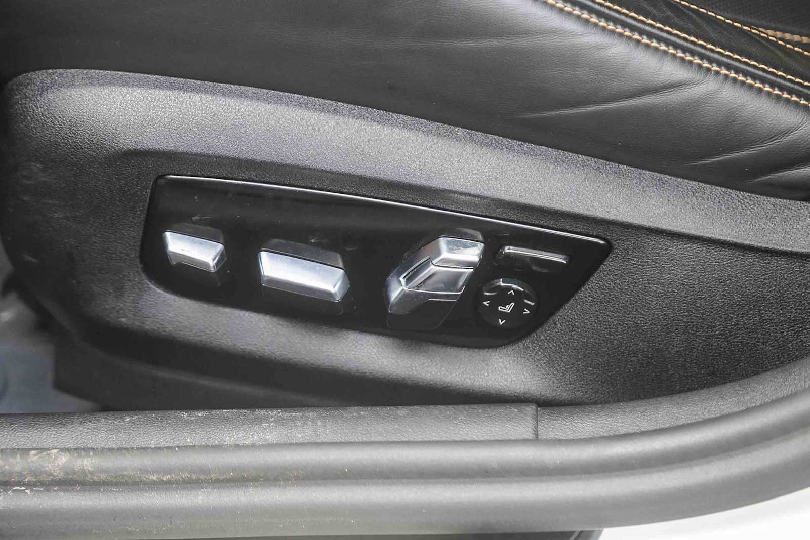 Used 2023 BMW M5 image 18