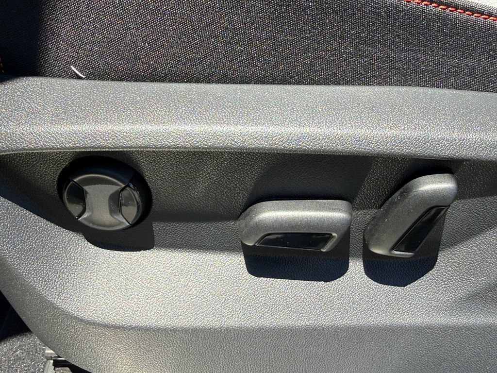 New 2026 Volkswagen Atlas Peak Edition AWD/4WD image 10