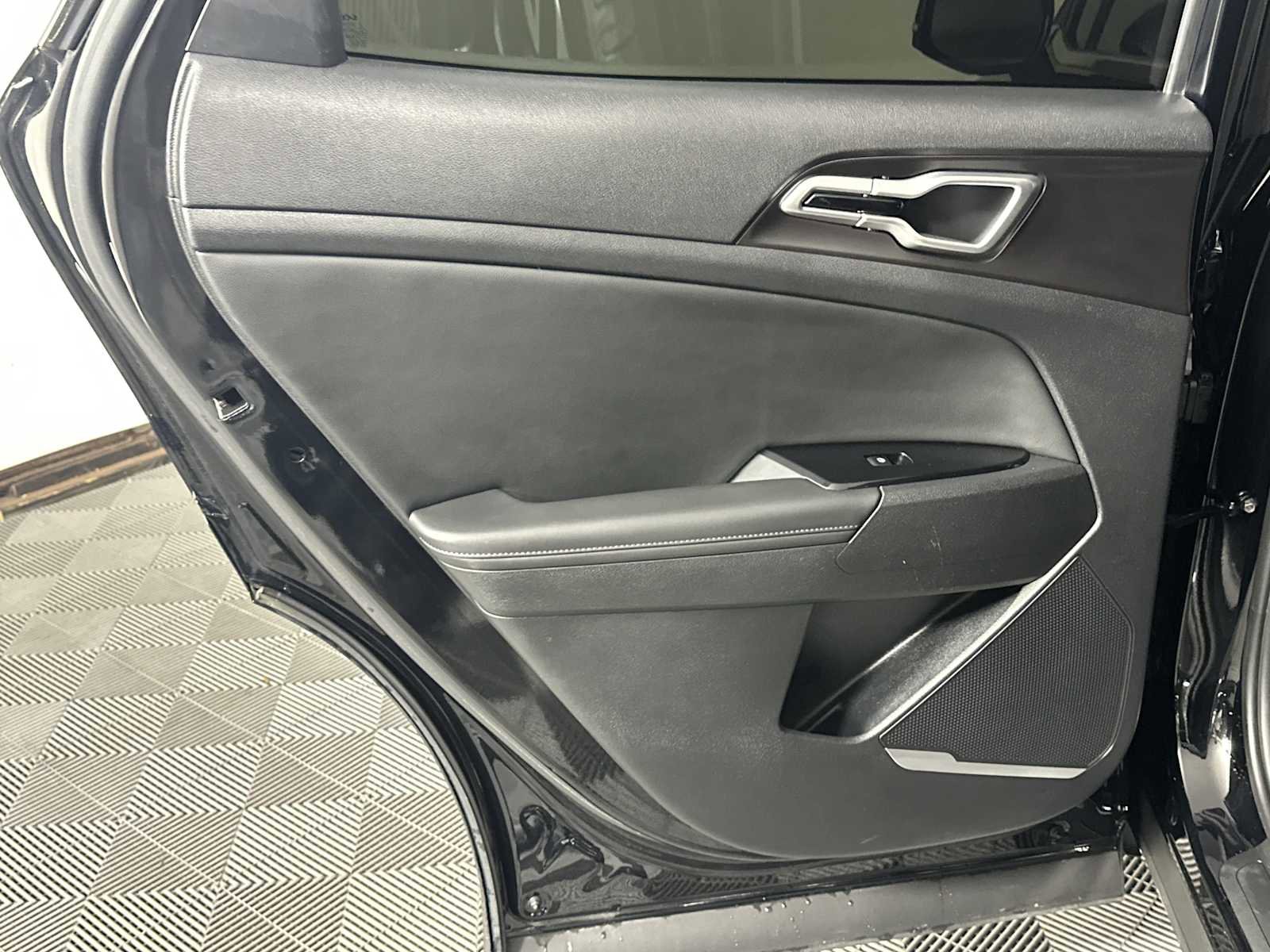 Used 2024 Kia Sportage EX FWD image 19