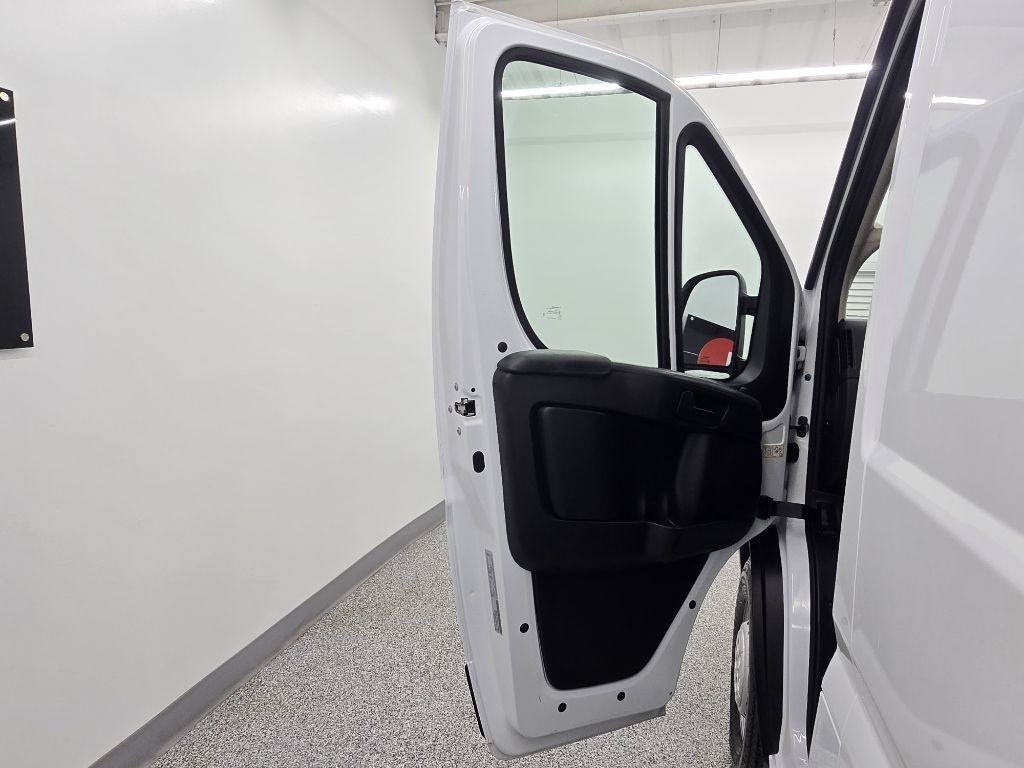 Used 2025 RAM ProMaster 2500 w/ Convenience Group FWD image 21