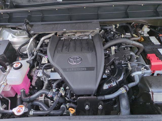 Used 2024 Toyota Highlander LE FWD image 22