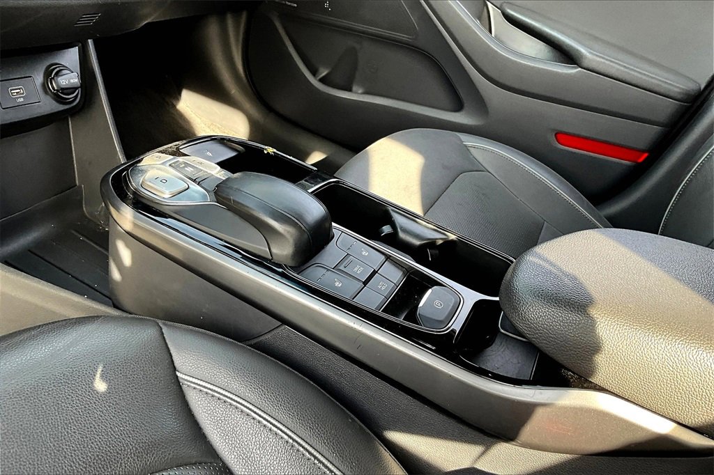 Used 2020 Hyundai Ioniq Limited image 13