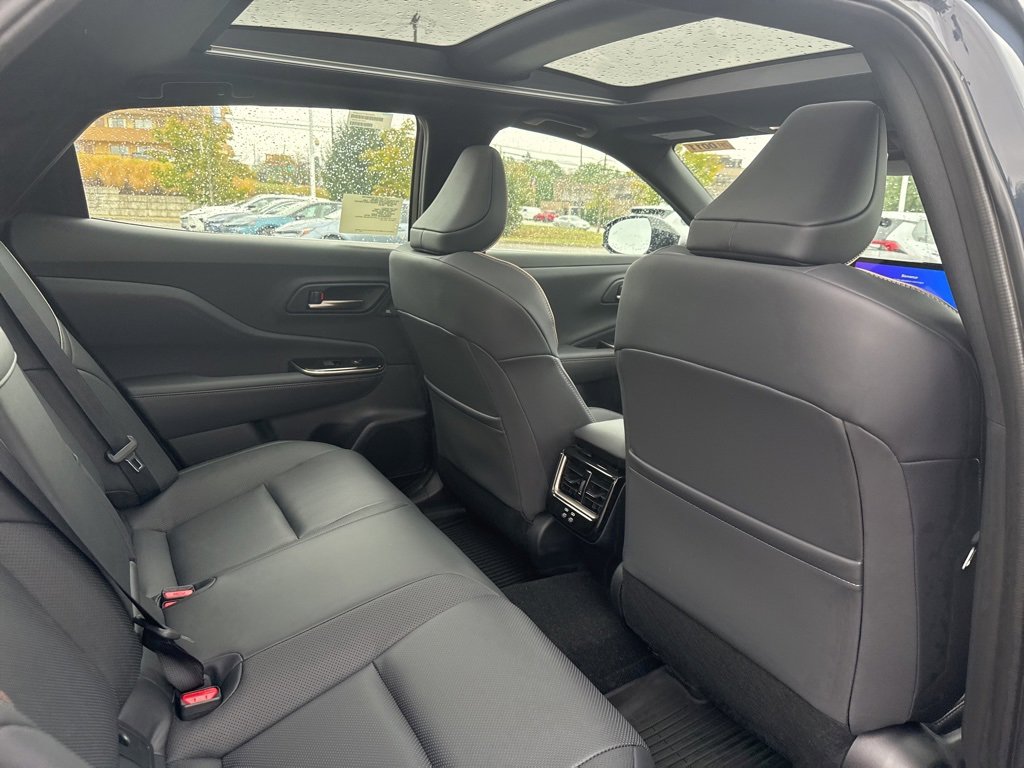 New 2026 Toyota Crown Platinum image 9