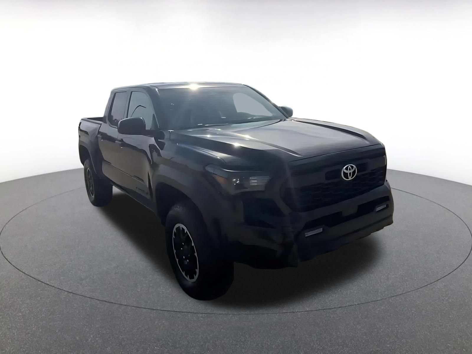 Used 2025 Toyota Tacoma TRD Off-Road AWD/4WD image 3