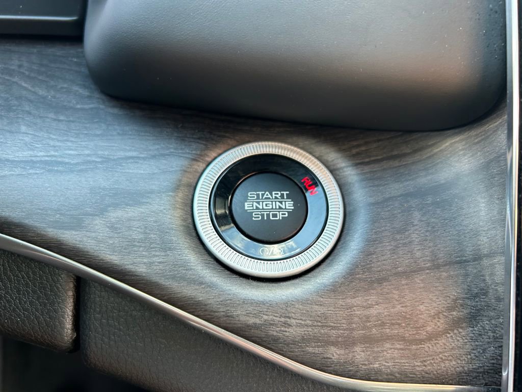 Certified 2023 Jeep Grand Cherokee L Overland AWD/4WD image 17
