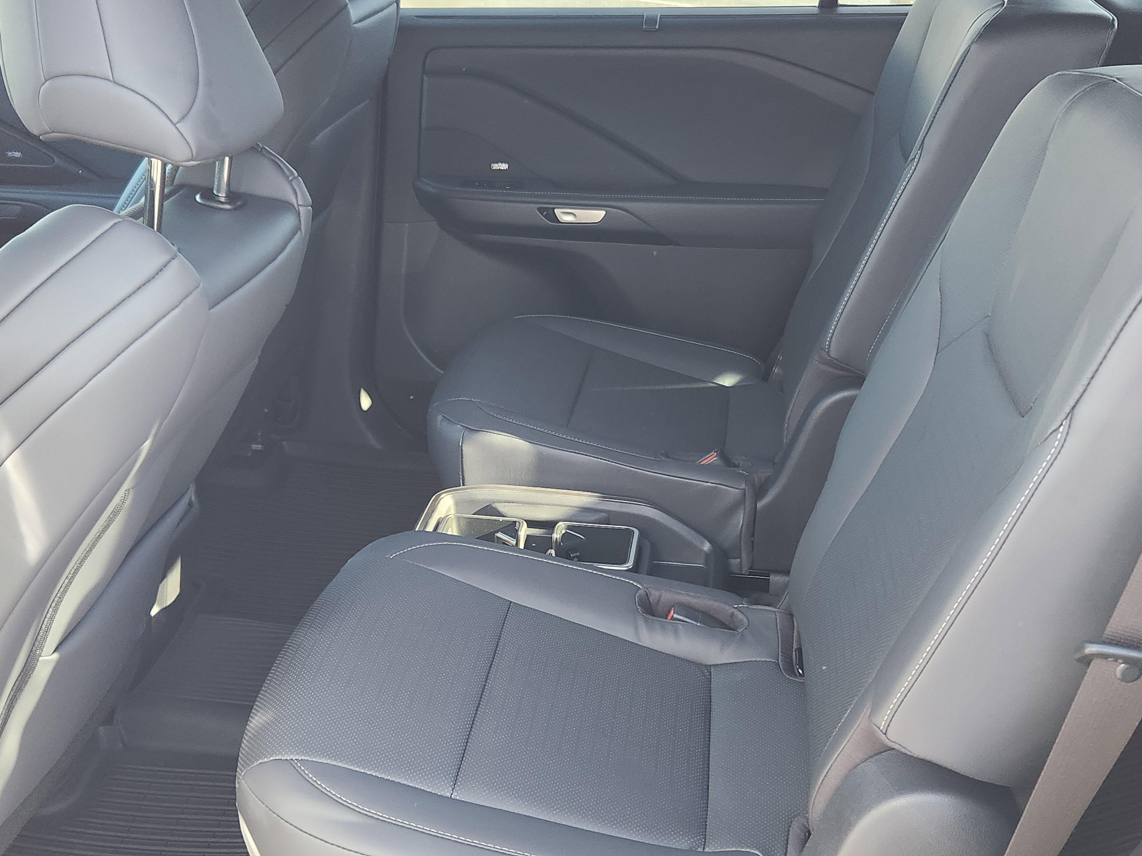 Used 2025 Lexus TX 500h AWD w/ Technology Package image 16