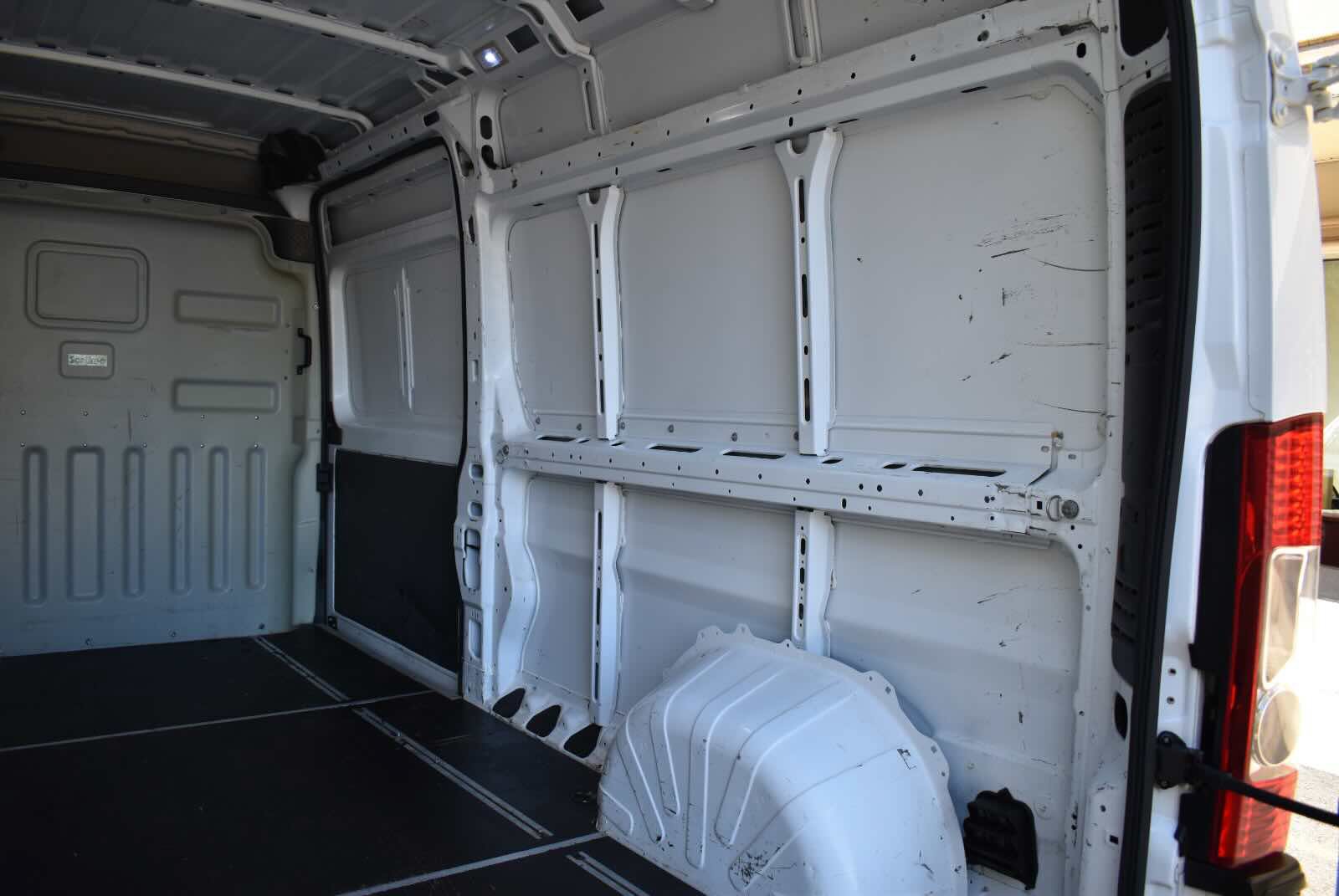 Used 2019 RAM ProMaster 2500 w/ Interior Convenience Group FWD image 16