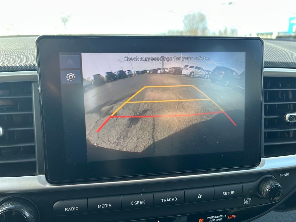 Used 2024 Hyundai Venue SEL image 13