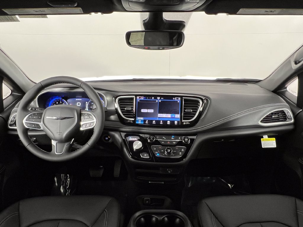 New 2026 Chrysler Pacifica Select FWD image 14