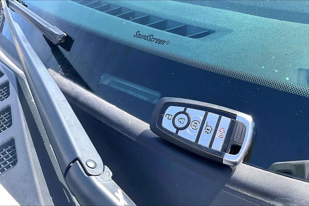 Used 2022 Ford Expedition Limited image 11