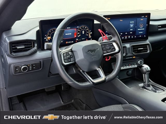 Used 2025 Ford Mustang GT RWD image 13