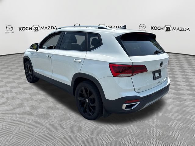 Used 2023 Volkswagen Taos SE w/ Panoramic Sunroof Package AWD/4WD image 5
