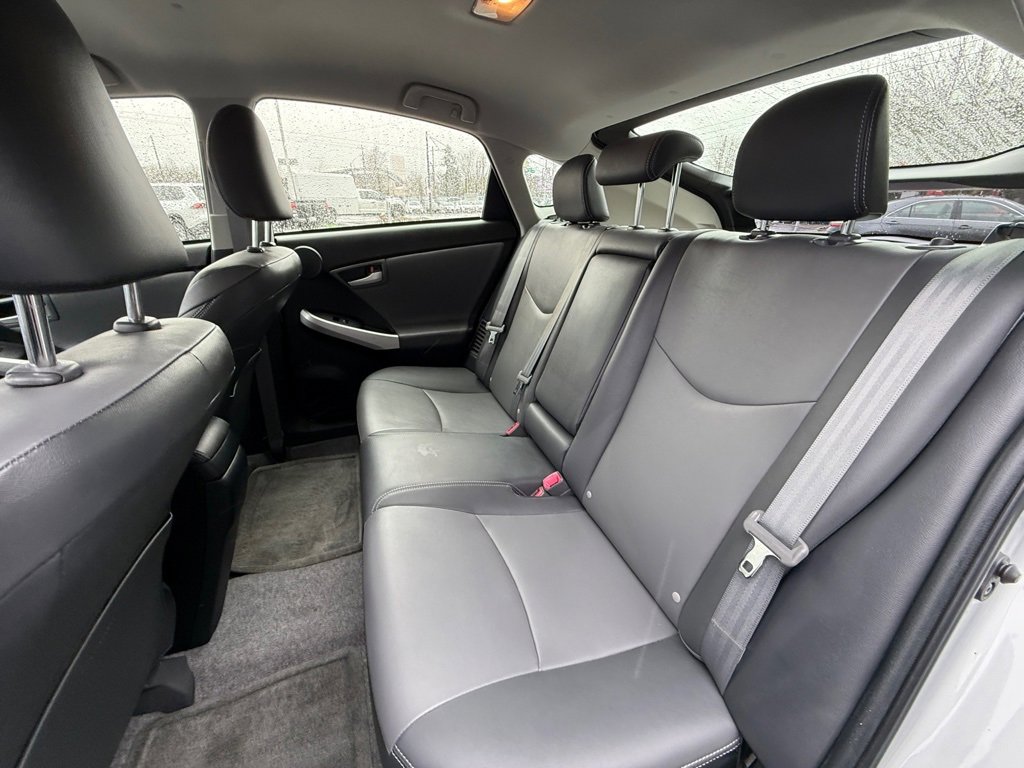 Used 2015 Toyota Prius Five w/ Advanced Technology Package image 18