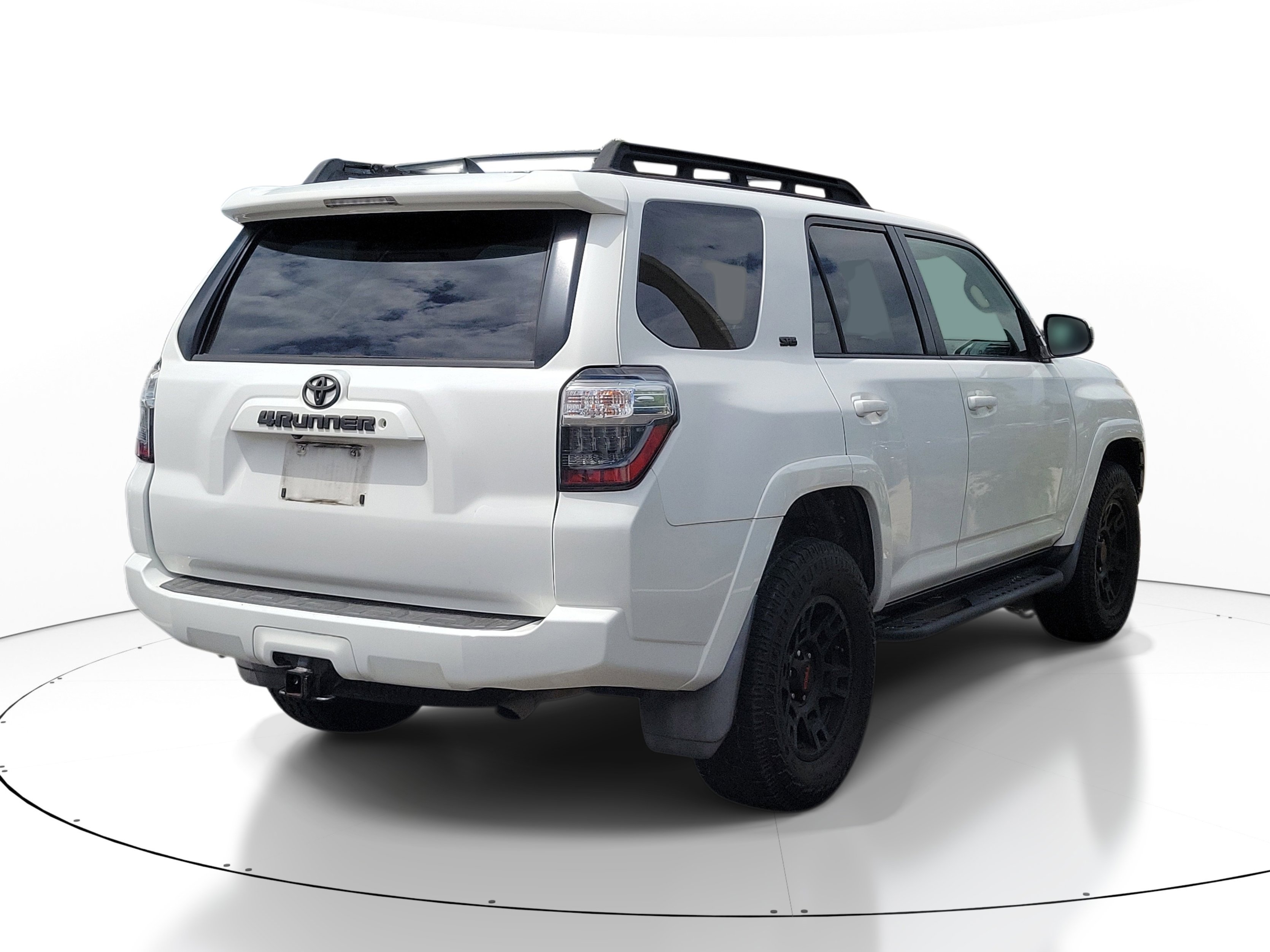 Used 2014 Toyota 4Runner SR5 image 10
