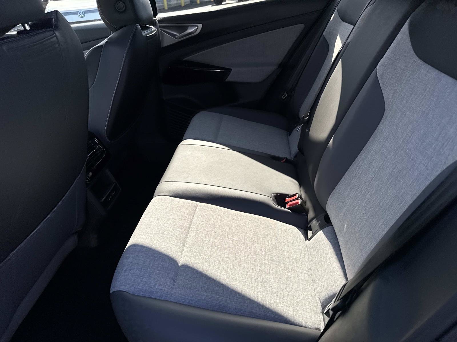 New 2026 Volkswagen ID.4 Pro RWD image 11