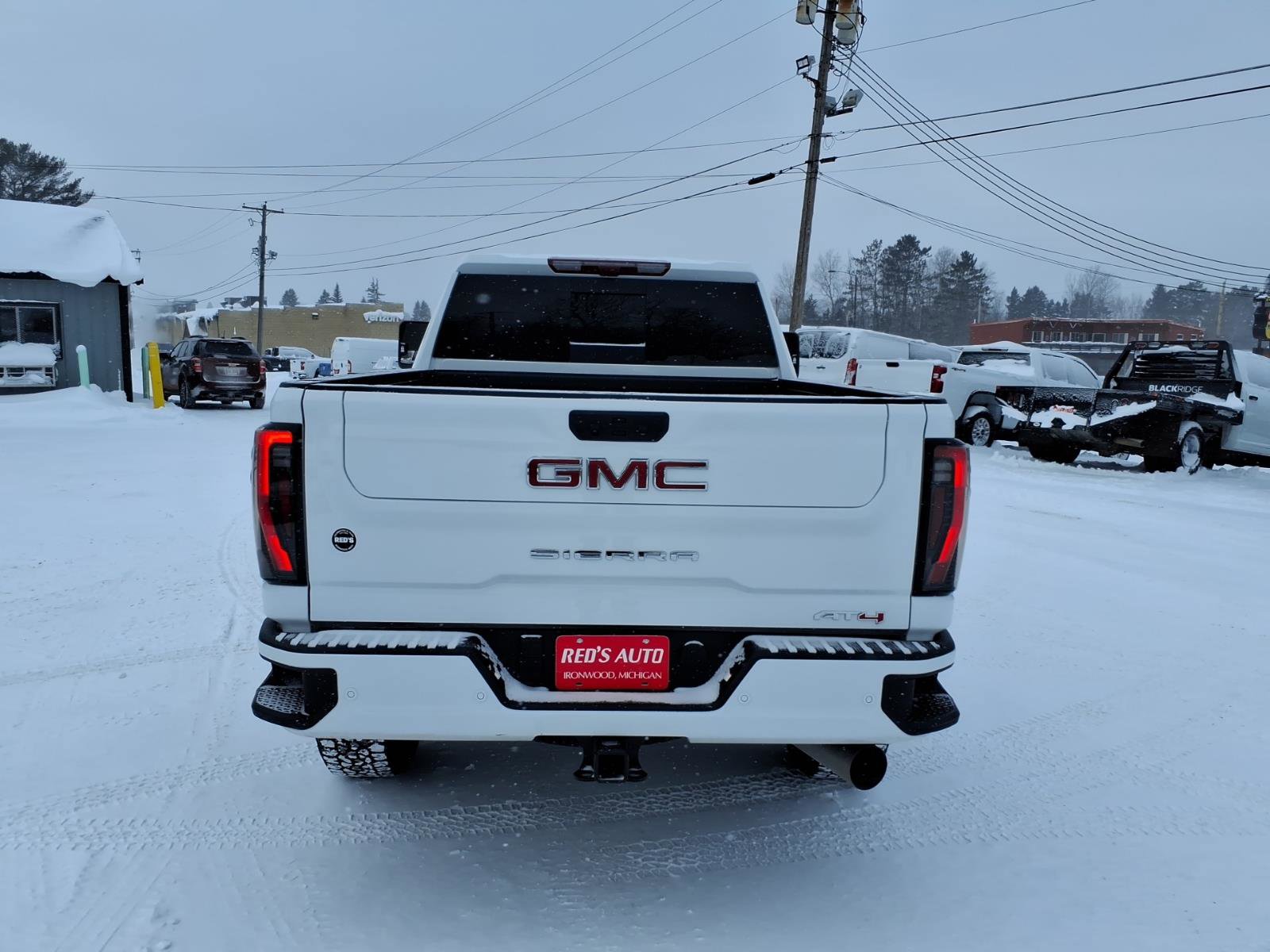 Used 2025 GMC Sierra 2500 AT4 w/ AT4 Premium Plus Package image 5