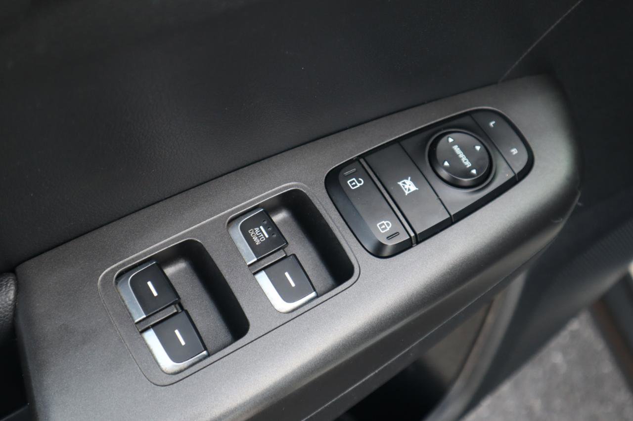 Used 2019 Kia Sportage LX image 45