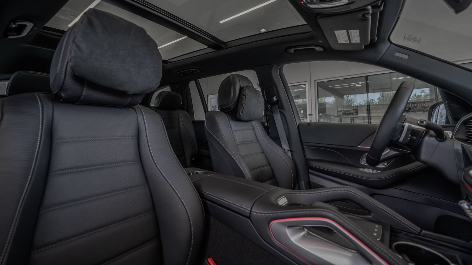 New 2026 Mercedes-Benz GLS 450 4MATIC image 32