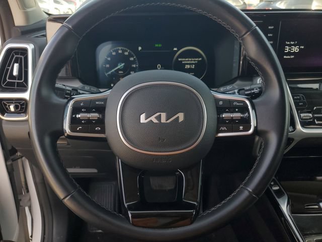 Certified 2023 Kia Sorento SX AWD/4WD image 22
