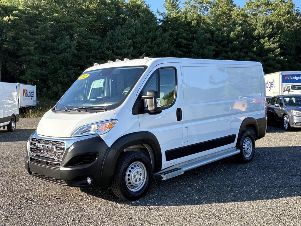 Used 2025 RAM ProMaster 2500 w/ U-Haul Equipment Group FWD image 3
