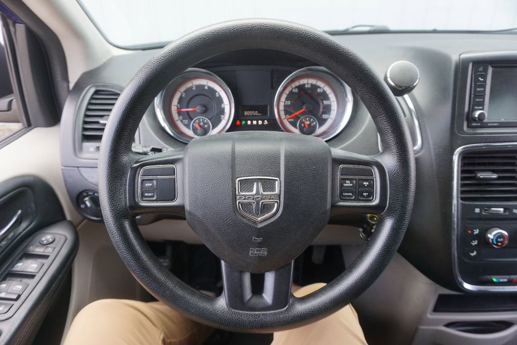 Used 2019 Dodge Grand Caravan SE image 3