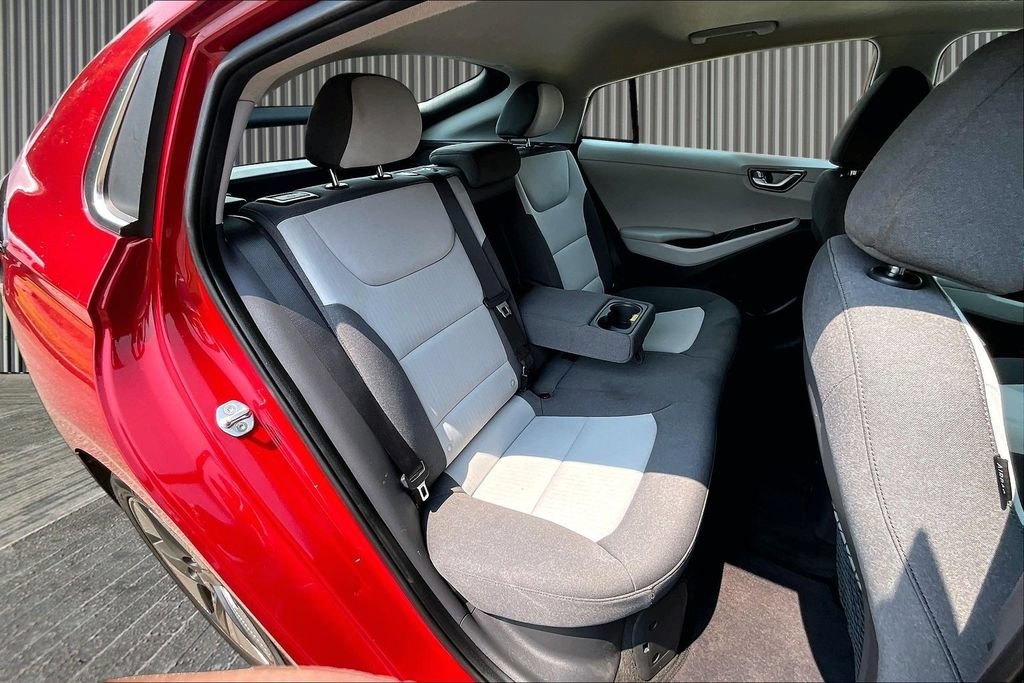 Used 2020 Hyundai Ioniq SEL FWD image 27