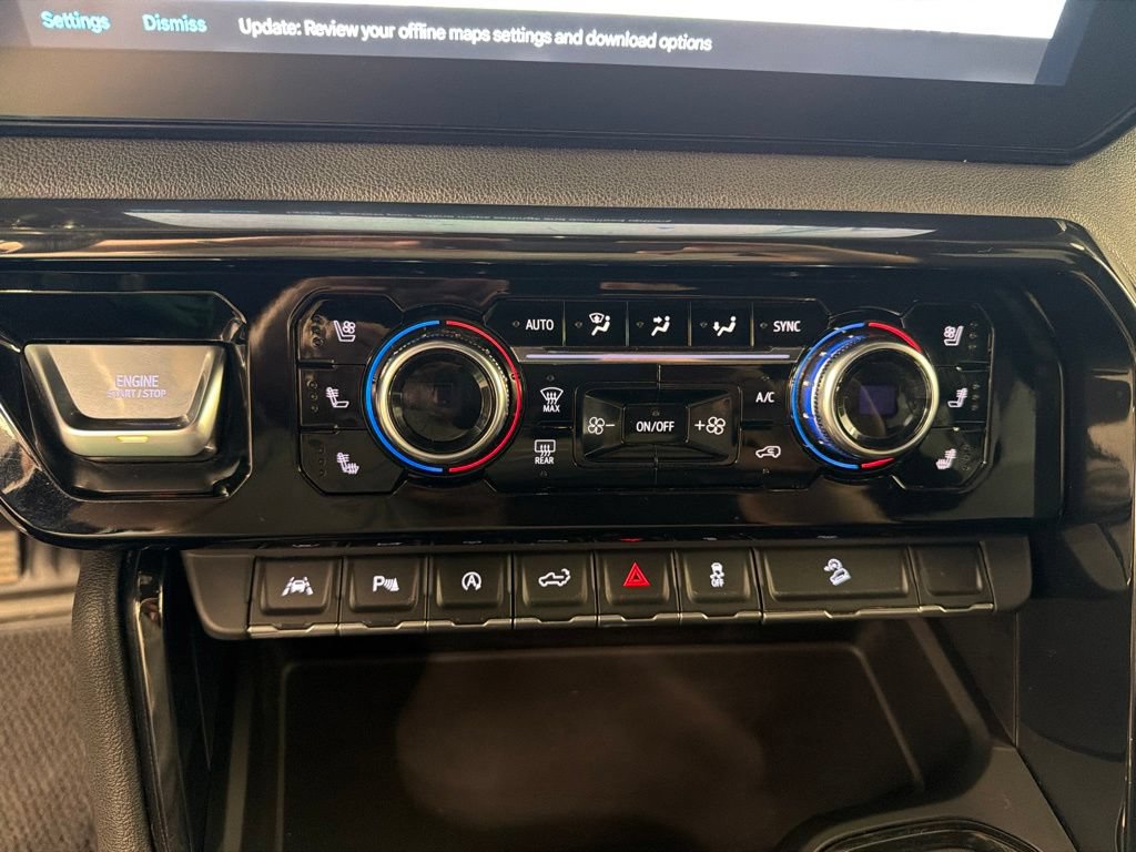 Used 2023 GMC Sierra 1500 AT4 w/ AT4 Premium Package AWD/4WD image 13