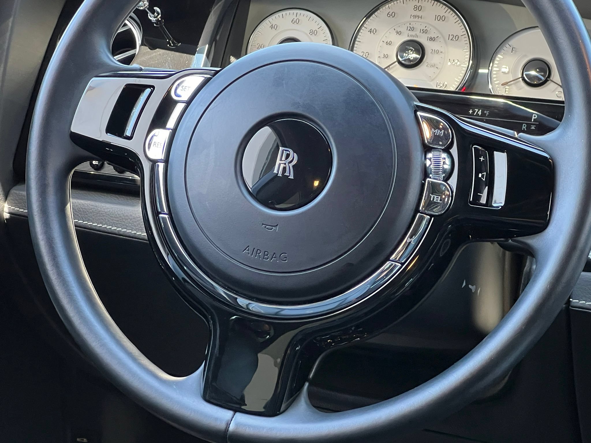 Used 2017 Rolls-Royce Ghost RWD image 24