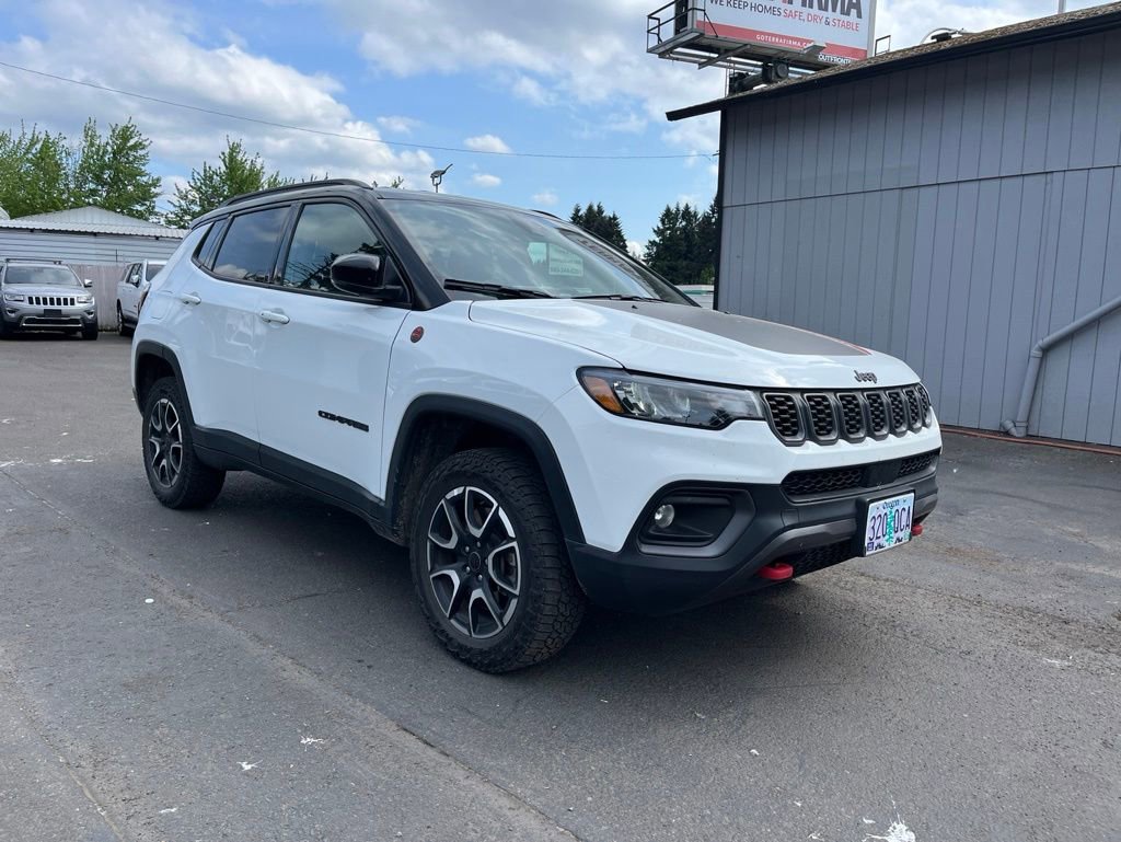 Used 2025 Jeep Compass Trailhawk