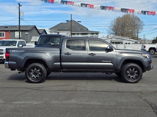 Used 2018 Toyota Tacoma TRD Off-Road AWD/4WD image 6