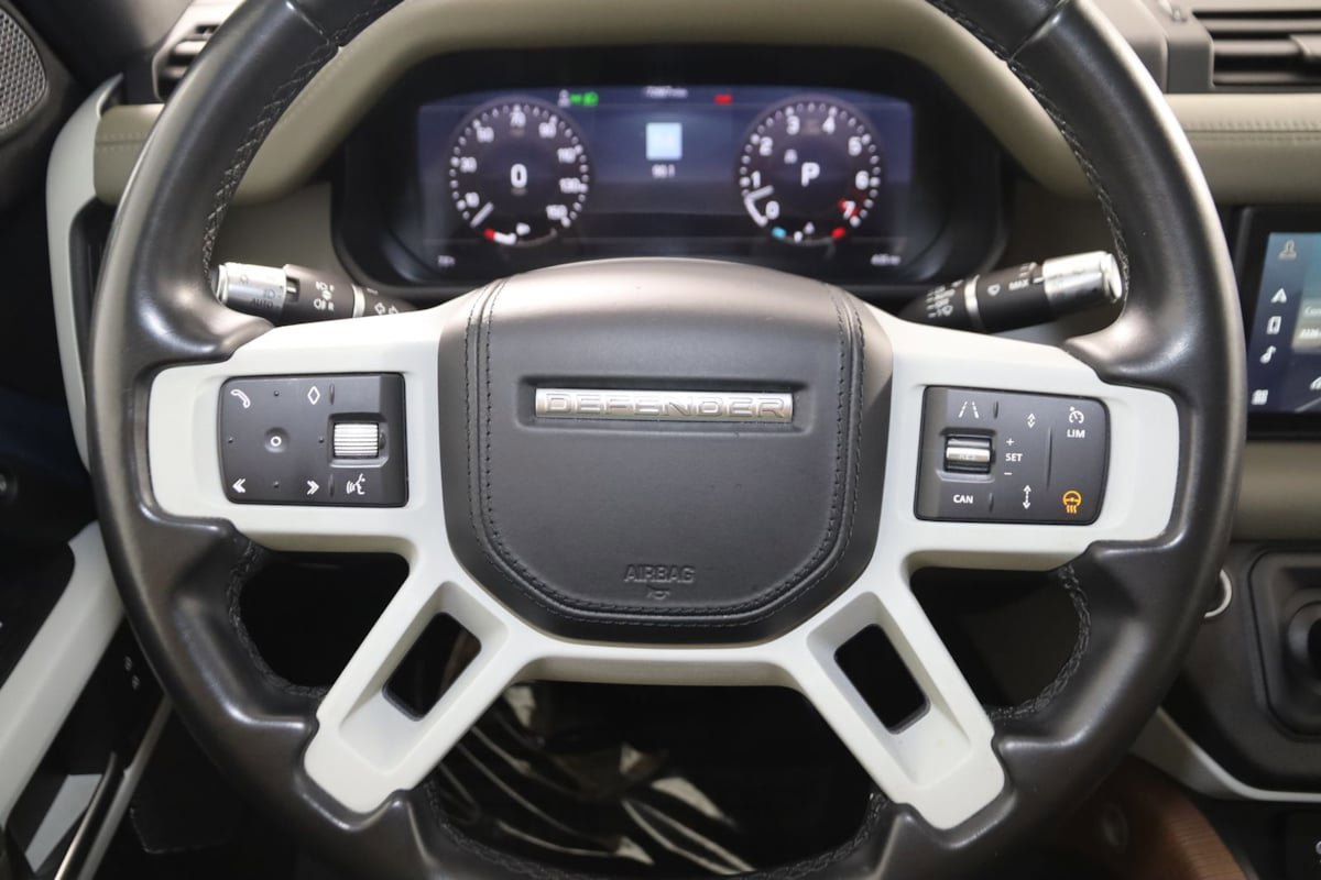 Used 2020 Land Rover Defender 110 SE AWD/4WD image 38