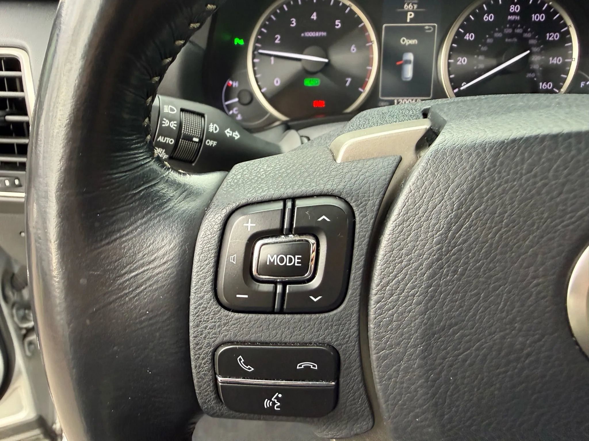 Used 2016 Lexus NX 300h AWD image 29