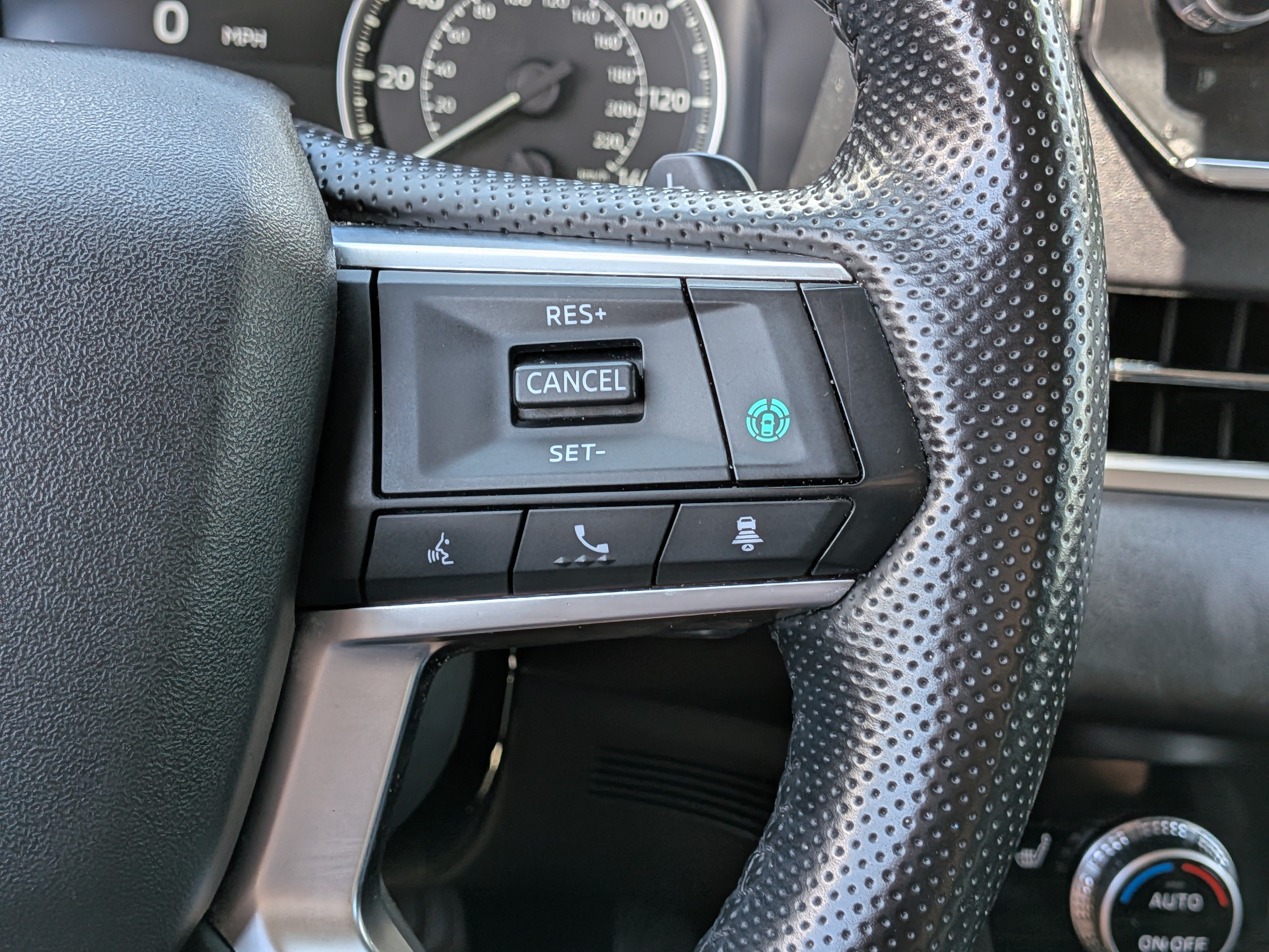 Used 2024 Mitsubishi Outlander SE Black Edition AWD/4WD image 25
